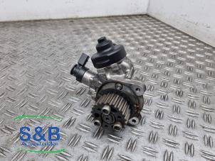 Gebruikte Brandstofpomp Mechanisch Volkswagen Passat (3C2) 2.0 Blue TDI 16V Prijs € 134,99 Margeregeling aangeboden door Schaap & Bron