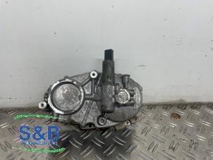 Gebruikte Nokkenashuis Volkswagen Passat (3C2) 2.0 FSI 16V Prijs € 85,00 Margeregeling aangeboden door Schaap & Bron