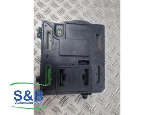 Gebruikte Module Bodycontrol Renault Megane III Grandtour (KZ) 1.6 16V Prijs € 40,00 Margeregeling aangeboden door Schaap & Bron