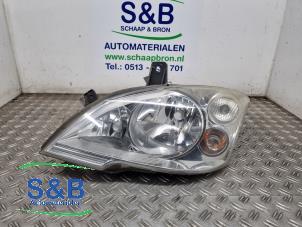 Gebruikte Koplamp links Mercedes Vito (639.6) 2.2 110 CDI 16V Euro 5 Prijs € 99,99 Margeregeling aangeboden door Schaap & Bron