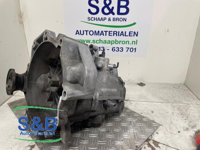 Gebruikte Versnellingsbak Volkswagen Golf V (1K1) 1.6 FSI 16V Prijs € 385,00 Margeregeling aangeboden door Schaap & Bron