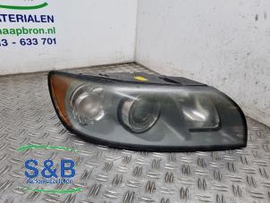 Gebruikte Rechter Koplamp Volvo V50 (MW) 2.0 16V Prijs € 44,99 Margeregeling aangeboden door Schaap & Bron