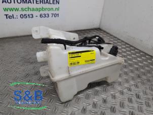 Gebruikte Ruitensproeiertank voor Volkswagen Golf VII (AUA) 1.5 TSI Evo BMT 16V Prijs € 149,99 Margeregeling aangeboden door Schaap & Bron