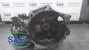 Gebruikte Versnellingsbak Volkswagen Golf IV (1J1) 2.0 Prijs € 200,00 Margeregeling aangeboden door Schaap & Bron