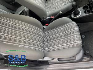 Gebruikte Stoel rechts Volkswagen Fox (5Z) 1.2 Prijs € 65,00 Margeregeling aangeboden door Schaap & Bron