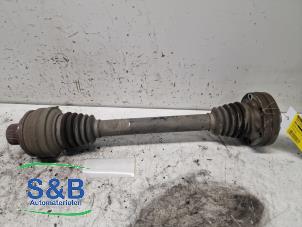 Gebruikte Aandrijfas links-achter Audi E-tron (GEN) 50 quattro Prijs € 90,00 Margeregeling aangeboden door Schaap & Bron