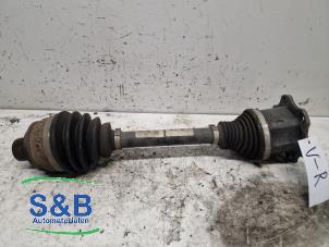 Gebruikte Aandrijfas rechts-voor Audi E-tron (GEN) 50 quattro Prijs € 160,00 Margeregeling aangeboden door Schaap & Bron