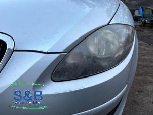 Gebruikte Koplamp links Seat Altea (5P1) 1.4 16V Prijs € 49,99 Margeregeling aangeboden door Schaap & Bron