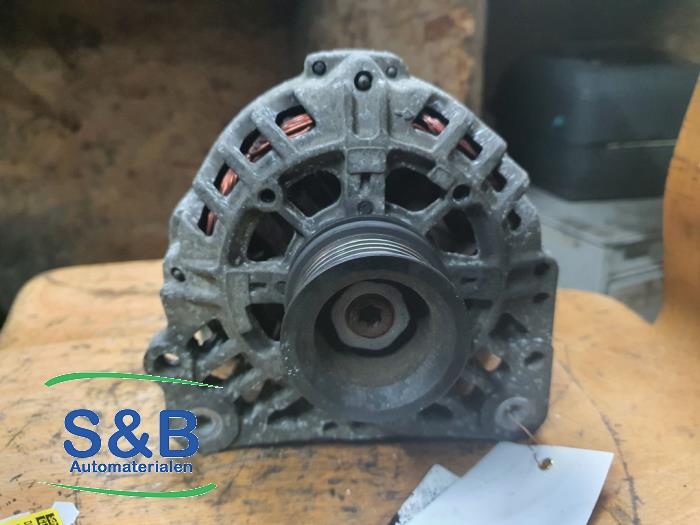 Gebruikte Dynamo Seat Ibiza III (6L1) 1.4 16V 100 Prijs € 40,00 Margeregeling aangeboden door Schaap & Bron