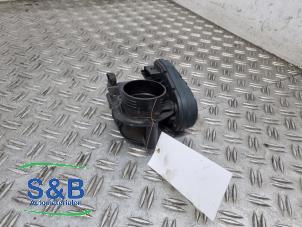 Gebruikte Gasklephuis Peugeot 307 (3A/C/D) 1.6 16V Prijs € 49,99 Margeregeling aangeboden door Schaap & Bron