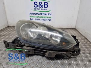 Gebruikte Koplamp rechts Volkswagen Golf VI (5K1) 1.4 TSI 122 16V Prijs € 174,99 Margeregeling aangeboden door Schaap & Bron
