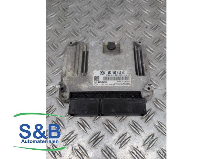 Boordcomputer van een Skoda Octavia Combi (1Z5) 1.4 TSI 16V 2010