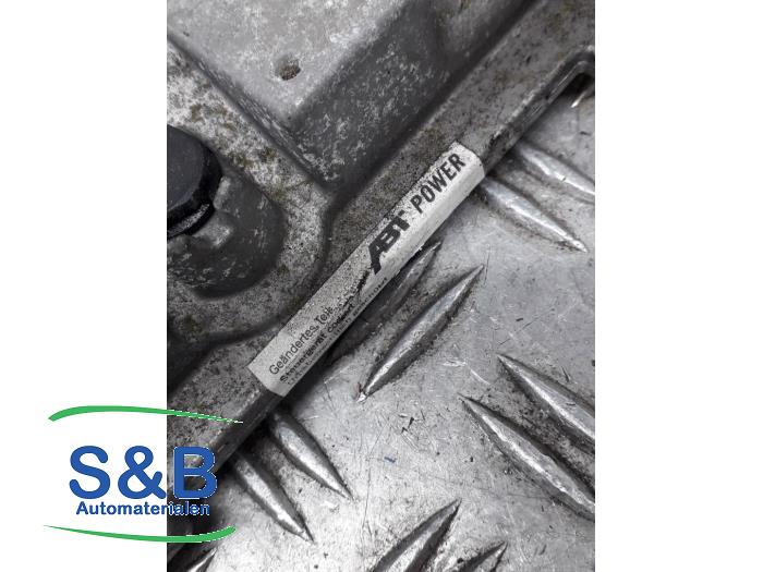 Boordcomputer van een Skoda Octavia Combi (1Z5) 1.4 TSI 16V 2010