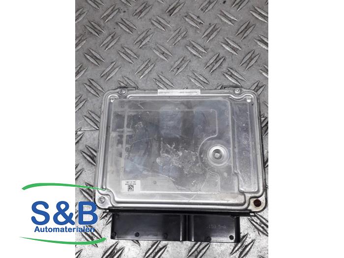 Boordcomputer van een Skoda Octavia Combi (1Z5) 1.4 TSI 16V 2010