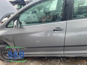 Gebruikte Deur 4Deurs links-voor Volkswagen Golf V (1K1) 1.6 FSI 16V Prijs € 149,00 Margeregeling aangeboden door Schaap & Bron