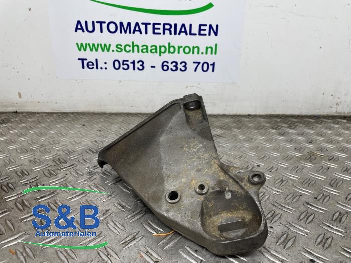Gebruikte Motorsteun Audi 100 Avant (C4) 2.5 TDi Prijs € 30,00 Margeregeling aangeboden door Schaap & Bron