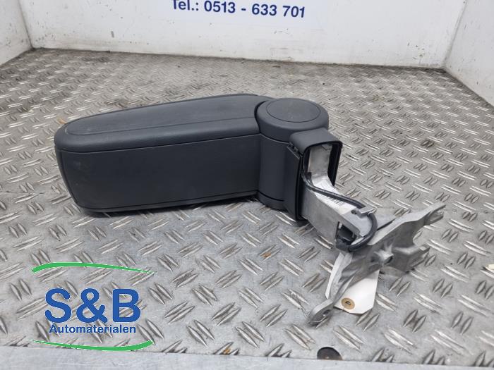 Armleuning van een Audi A4 Avant (B7) 2.0 TDI 2007