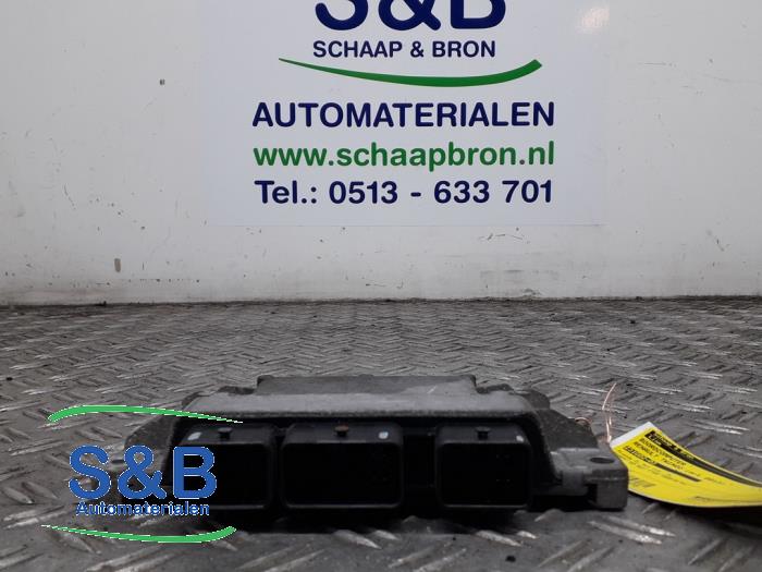 Gebruikte Boordcomputer Renault Twingo II (CN) 1.2 16V Prijs € 24,99 Margeregeling aangeboden door Schaap & Bron
