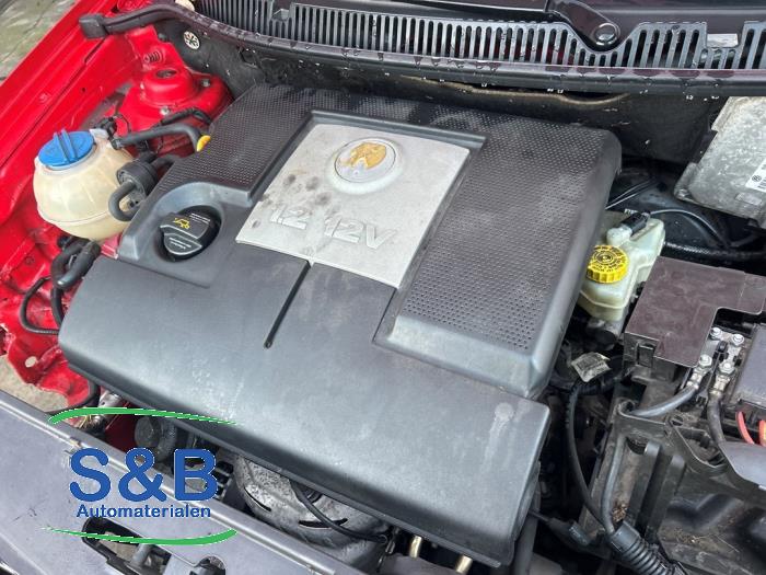 Motor van een Volkswagen Polo IV (9N1/2/3) 1.2 12V 2006
