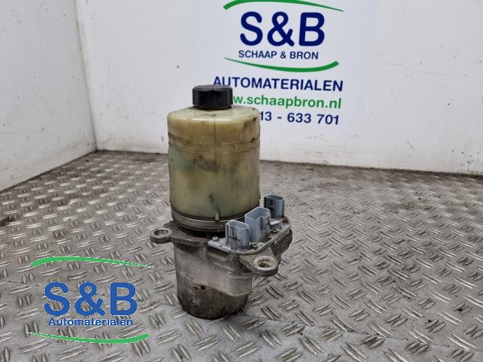 Gebruikte Servopomp Ford Focus C-Max 1.8 16V Prijs € 87,49 Margeregeling aangeboden door Schaap & Bron