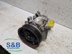 Gebruikte Aircopomp Renault Twingo II (CN) 1.2 16V Prijs € 40,00 Margeregeling aangeboden door Schaap & Bron