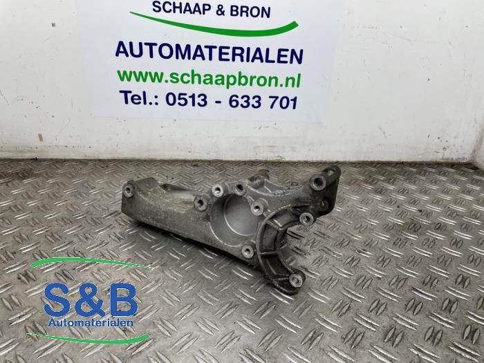 Gebruikte Dynamosteun onder Seat Cordoba (6C2/6K2) 1.4 16V Prijs € 30,00 Margeregeling aangeboden door Schaap & Bron
