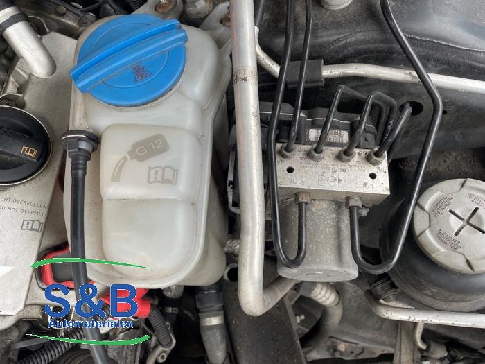 Gebruikte ABS Pomp Audi A4 Avant (B8) 3.2 FSI V6 24V Quattro Prijs € 248,00 Margeregeling aangeboden door Schaap & Bron
