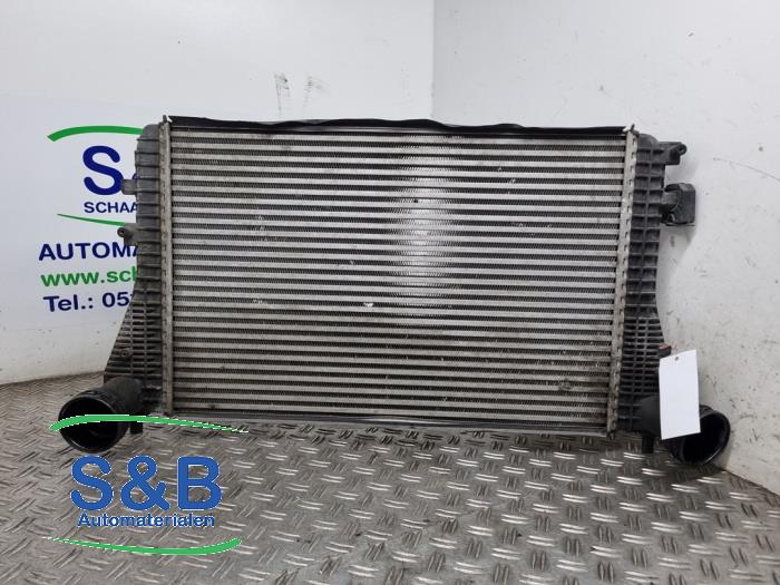Gebruikte Intercooler Volkswagen Passat (3C2) 1.9 TDI Prijs € 39,99 Margeregeling aangeboden door Schaap & Bron