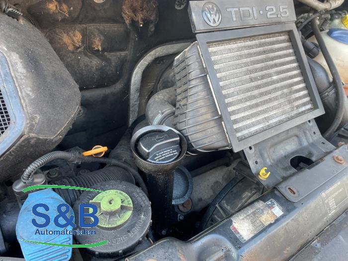 Gebruikte Intercooler Volkswagen Transporter/Caravelle T4 2.5 TDI Prijs € 300,00 Margeregeling aangeboden door Schaap & Bron