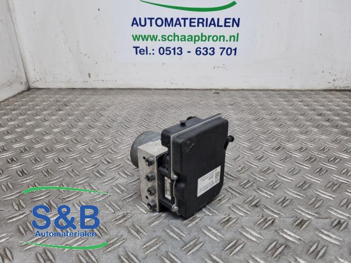 ABS Pomp van een Audi A5 Sportback (8TA) 2.0 TFSI 16V 2014