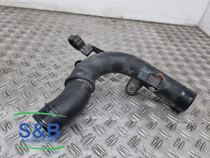 Gebruikte Intercooler Buis Volkswagen Golf VII (AUA) 2.0 GTI 16V Prijs € 89,99 Margeregeling aangeboden door Schaap & Bron