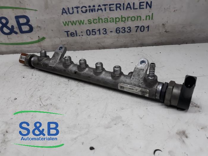 Gebruikte Brandstofverdeler Volkswagen Golf V Variant (1K5) 2.0 TDI 16V Prijs € 74,98 Margeregeling aangeboden door Schaap & Bron