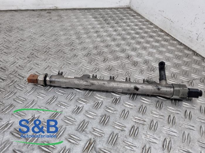 Gebruikte Common rail (Injectie) Volkswagen Golf VI (5K1) 1.6 TDI 16V Prijs € 90,00 Margeregeling aangeboden door Schaap & Bron
