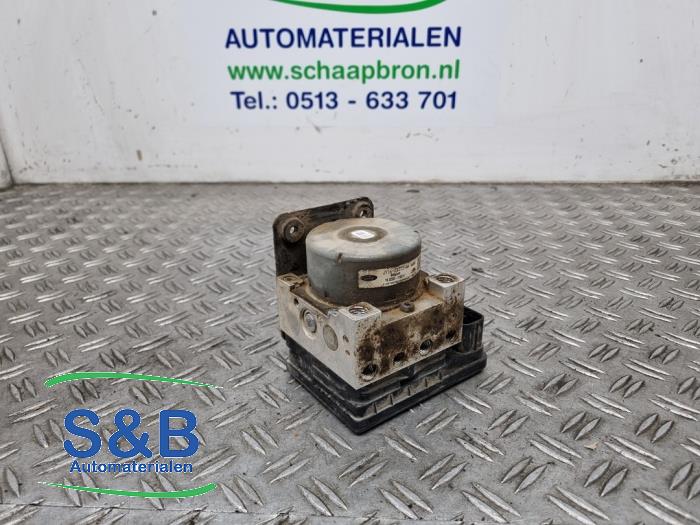 Gebruikte ABS Pomp Ford Transit Courier 1.0 Ti-VCT EcoBoost 12V Prijs € 179,99 Margeregeling aangeboden door Schaap & Bron