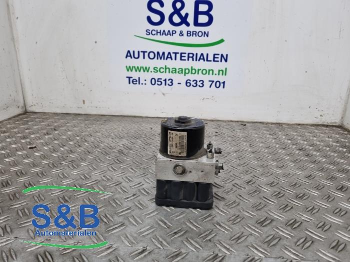 Gebruikte ABS Pomp Volvo C30 (EK/MK) 1.8 16V Prijs € 99,99 Margeregeling aangeboden door Schaap & Bron