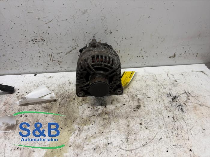 Gebruikte Dynamo Renault Clio III Estate/Grandtour (KR) 1.5 dCi 85 Prijs € 35,00 Margeregeling aangeboden door Schaap & Bron