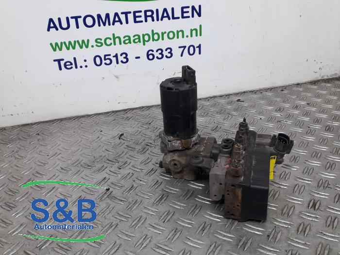 Gebruikte ABS Pomp Volkswagen Passat (35I) 2.8 VR6 Prijs € 175,00 Margeregeling aangeboden door Schaap & Bron