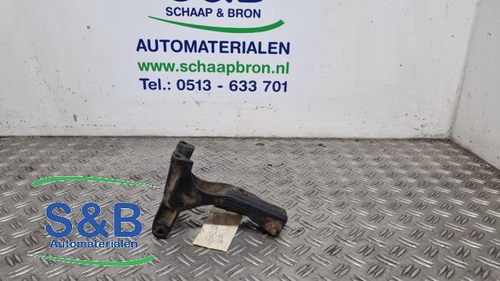 Gebruikte Dynamosteun onder Volkswagen Golf I (17) 1.6 D,LD,GLD Prijs € 74,99 Margeregeling aangeboden door Schaap & Bron