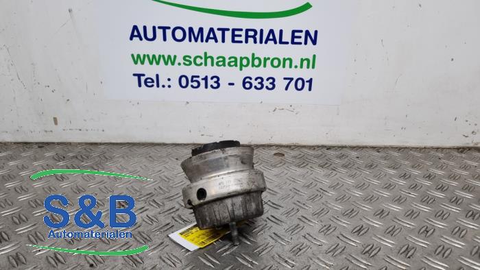 Gebruikte Motorsteun Audi A6 (C6) 2.8 V6 24V FSI Prijs € 50,00 Margeregeling aangeboden door Schaap & Bron