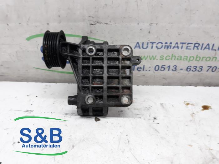 Gebruikte Dynamosteun boven Audi Q5 (8RB) 3.0 TDI V6 24V Quattro Prijs € 20,00 Margeregeling aangeboden door Schaap & Bron