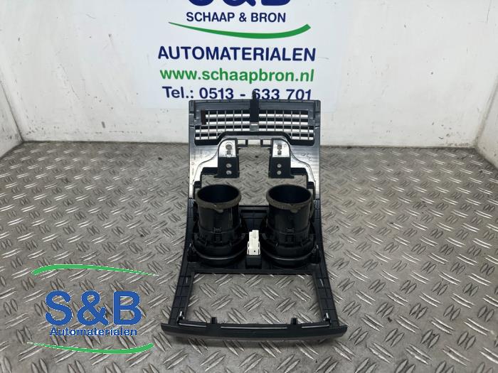 Gebruikte Dashboard deel Nissan Qashqai (J10) 2.0 16V Prijs € 20,00 Margeregeling aangeboden door Schaap & Bron