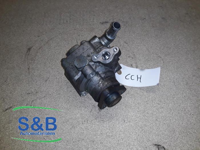 Gebruikte Servopomp Volkswagen Transporter T5 2.0 TDI DRF Prijs € 40,00 Margeregeling aangeboden door Schaap & Bron