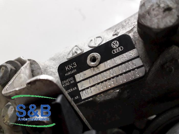 G-lader van een Audi TT Roadster (8J9) 2.0 TFSI 16V 2007