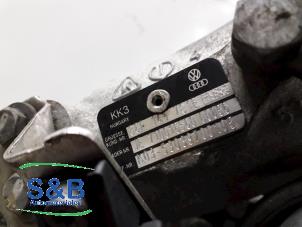 G-lader van een Audi TT Roadster (8J9) 2.0 TFSI 16V 2007