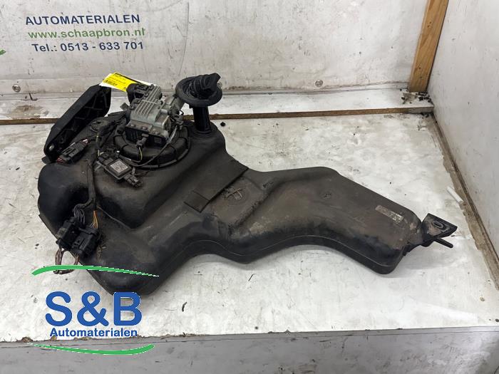 Gebruikte Adblue tank Volkswagen Sharan (7N) 2.0 TDI 16V Prijs € 149,99 Margeregeling aangeboden door Schaap & Bron