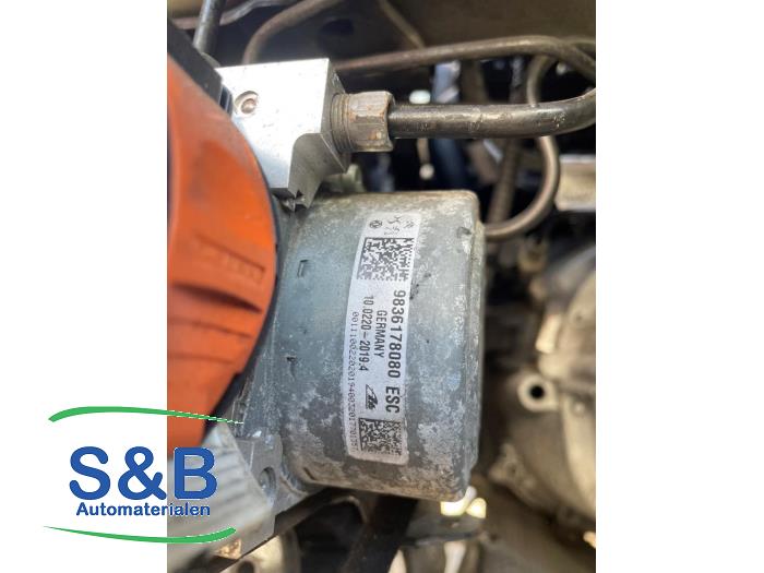 Gebruikte ABS Pomp Peugeot 208 II (UB/UH/UP) 1.2 Vti 12V PureTech 100 Prijs € 149,00 Margeregeling aangeboden door Schaap & Bron
