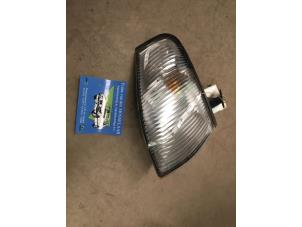 Gebruikte Pinker rechts Mazda 323 P (BA15) Prijs € 9,50 Margeregeling aangeboden door F. van den Mosselaar autodemontage