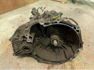 Gebruikte Versnellingsbak Opel Astra G (F08/48) 2.0 Di 16V Prijs € 150,00 Margeregeling aangeboden door F. van den Mosselaar autodemontage