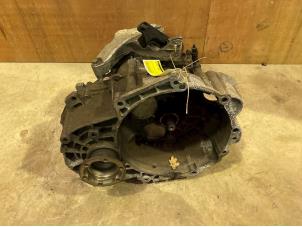 Gebruikte Versnellingsbak Volkswagen Golf V (1K1) 2.0 TDI DPF Prijs € 150,00 Margeregeling aangeboden door F. van den Mosselaar autodemontage
