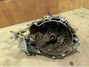 Gebruikte Versnellingsbak Opel Corsa D 1.2 16V Prijs € 150,00 Margeregeling aangeboden door F. van den Mosselaar autodemontage